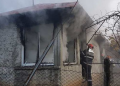 Au nevoie de ajutor după ce incendiul le-a mistuit casa