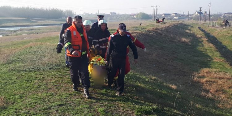 [FOTO&VIDEO] Bărbat din Alexandria salvat de la înec de pompieri