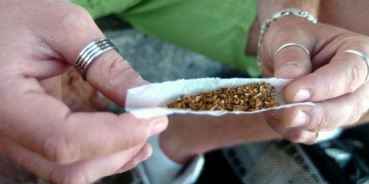 Eleve ajunse la Urgență după ce au fumat “legale”