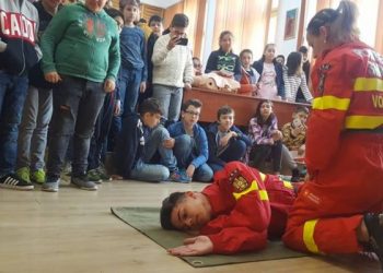Fii pregătit! Ajutorul tău contează! – Pregătirea elevilor din Alexandria pentru situațiile de urgență