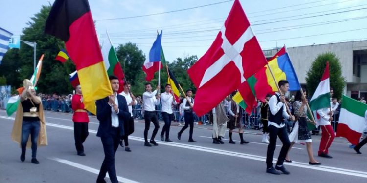 S-a decis! Liceele au aflat ce țări vor reprezenta la Parada Europei