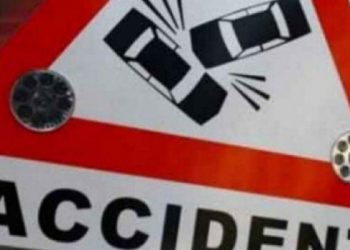 Trei oameni răniți într-un accident rutier, la Prunaru