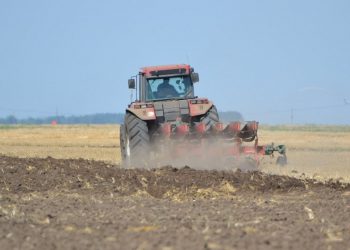 Fermierii teleormăneni, codași la depunerea cererii unice pe suprafață