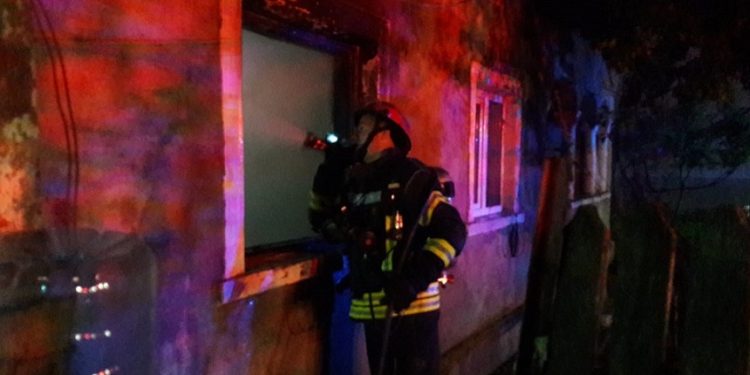 Incendiu provocat de o țigară