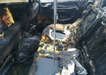 Un autoturism a ars în proporție de 70%