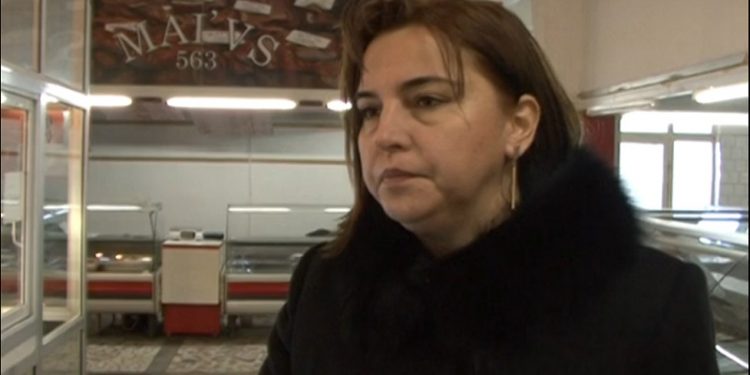 [Video&Foto] Control de la Protecția Consumatorului în hala de carne din Alexandria. Gândaci, mizerie și rugină în galantare