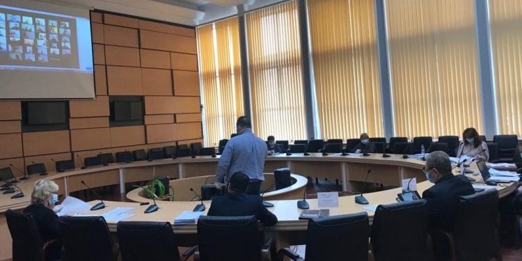 750.000 de lei pentru spitale, din fondul de rezervă al Consiliului Județean. 300.000 lei pentru Spitalul Caritas