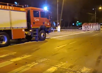 Accident! Ambulanță răsturnată în Alexandria