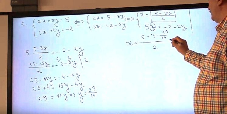 [Video] Lecții online la “Mate” și “Română” pentru elevii de clasa a VIII-a și a XII-a, din Teleorman