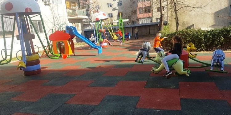 Interzis la locurile de joacă din Alexandria!