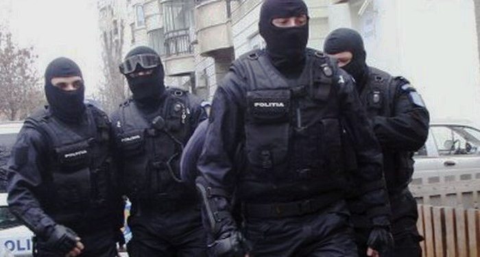 Zeci de percheziţii domiciliare în Teleorman, București și alte patru județe din țară