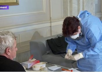 Situație fără precedent în România! Guvernul este izolat