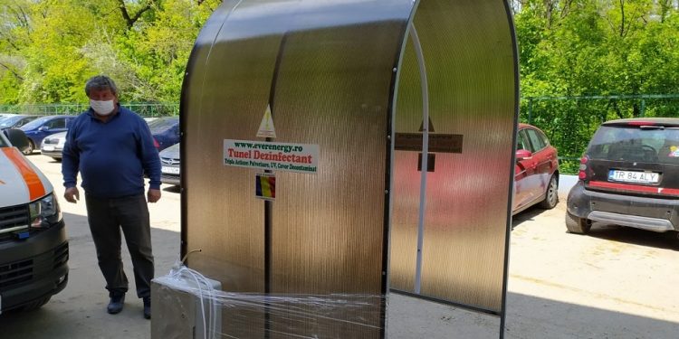 Fapte bune! Al doilea tunel de dezinfecție a fost donat SAJ Teleorman de o familie care vrea să rămână anonimă