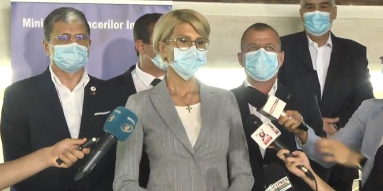 Raluca Turcan promite finanțare pentru extinderea rețelei de apă și canal, în Teleorman