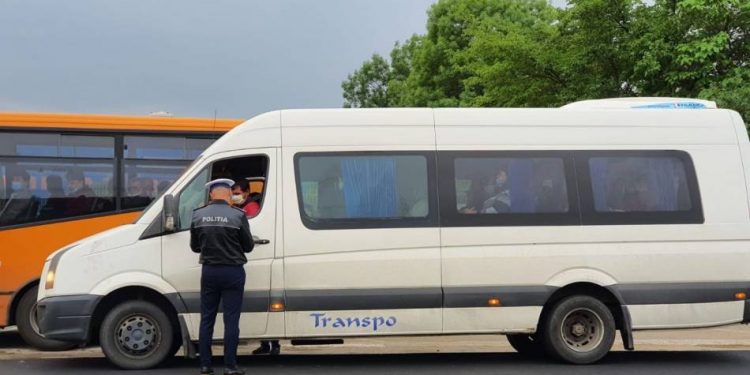 Acţiune de verificare a transportului în comun derulată de DSP Teleorman și Poliția Rutieră