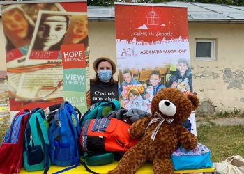 180 de elevi din Teleorman au primit câte un ghiozdan cu rechizite