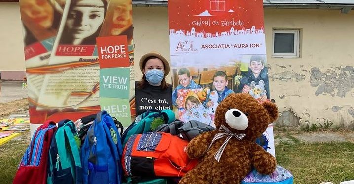 180 de elevi din Teleorman au primit câte un ghiozdan cu rechizite