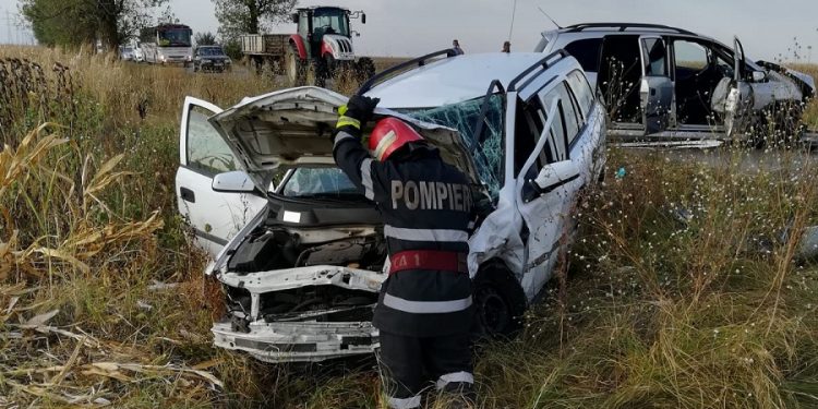 Accident rutier pe DJ 503, la ieşirea din Videle spre Moşteni. Trei persoane rănite