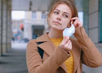 DOCUMENT. Excepțiile de la purtatul măștii în spații deschise. În ce condiții poate fi dată jos