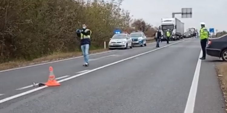 Bărbat mort, găsit într-o baltă de sânge, pe DE 70, la intrarea în Roșiorii de Vede