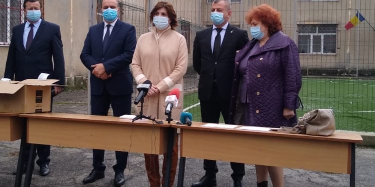 Ministrul Educației: „Elevii din clasele terminale vor reveni la școală pentru a se pregăti de examenele naționale. Vedem dacă este necesar să renunțăm la teze”