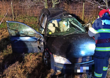 IMAGINI cu puternic impact emoţional: Momentul în care un autoturism este lovit de tren, în comuna Plosca  | VIDEO