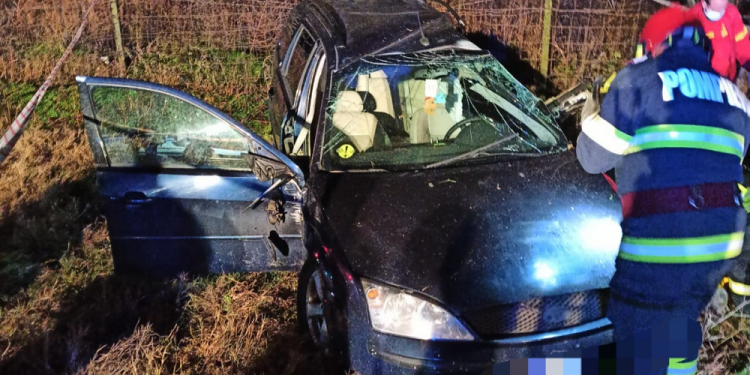 IMAGINI cu puternic impact emoţional: Momentul în care un autoturism este lovit de tren, în comuna Plosca | VIDEO