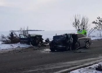 Accident grav pe DN 52: două persoane sunt în stare critică. Un elicopter SMURD vine în ajutor [FOTO]