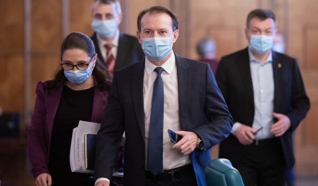 Premierul Cîțu: Anchetă privind acordarea sprijinului Covid pentru IMM-uri. Ministrul Economiei acuză că se cumpără apartamente