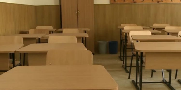 În lipsă de căldură, o școală din Zimnicea a rămas închisă încă o săptămână