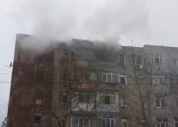 Incendiu într-un bloc din Alexandria [FOTO]