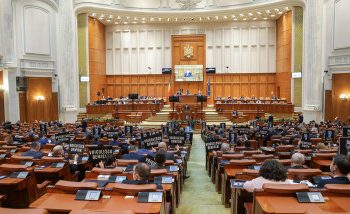 Pensiile speciale ale parlamentarilor au fost eliminate