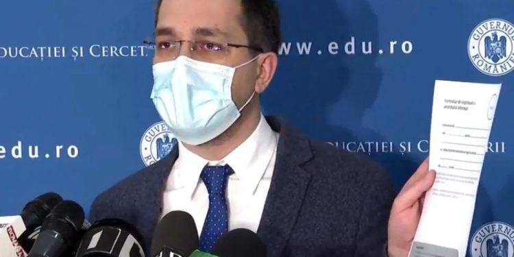 Copiii vor fi testați pentru Covid la școală. Părinții trebuie să semneze un acord