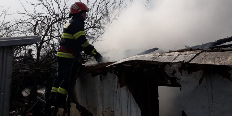 Tragedie la Viișoara. O femeie de 65 de ani a murit carbonizată [VIDEO]