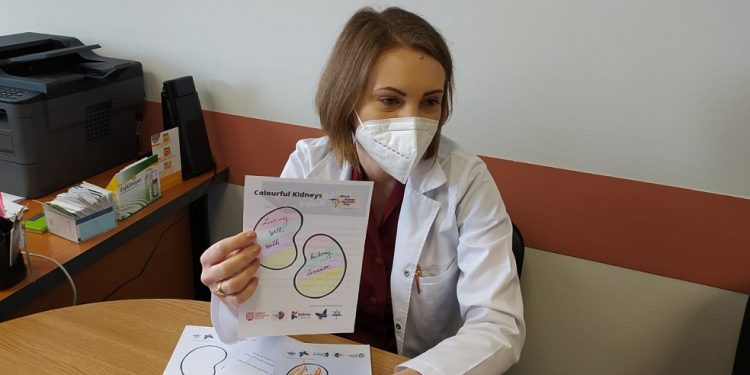 [VIDEO] Andreea Apostol, medic nefrolog: “Nu bem niciodată un pahar de apă odată, pentru că se elimină la fel de repede”/INTERVIU