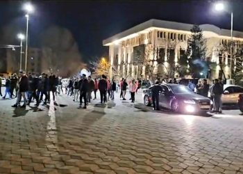 Proteste împotriva restricțiilor, în Alexandria. Jandarmii au aplicat amenzi în valoare de 13.000 lei