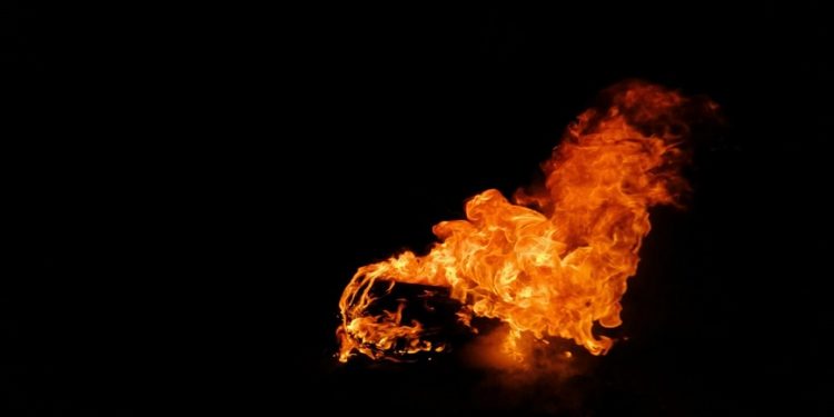 De Lăsata Secului s-au prins focurile [VIDEO]