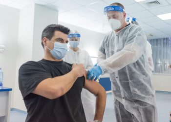 Doar 0.21% dintre persoanele vaccinate au avut un test pozitiv la infecția cu Covid-19