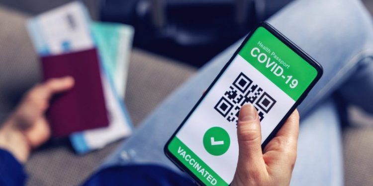 Pașaportul verde de vaccinare a fost testat pentru România. Cum arată documentul care va permite plecarea în străinătate fără restricții