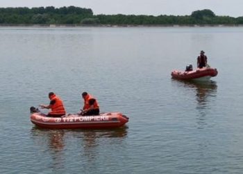 Un bărbat din Teleorman a murit, după ce a plonjat cu mașina în râul Olt