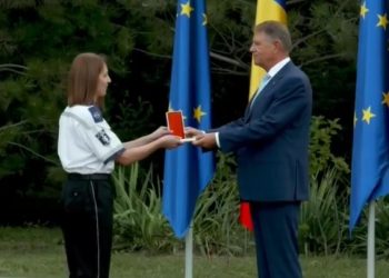 Asistentă la Ambulanța Teleorman, decorată de președintele României