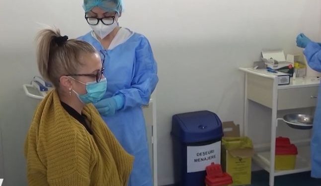 Medicii de familie care merg la domiciliul pacienților pentru a-i vaccina anti-Covid vor primi mai mulți bani