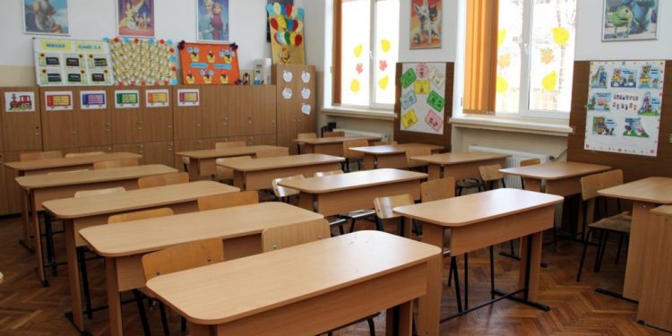 Victor Drăgușin: „Conducerea județeană a PNL urmează schimbe din funcție mai mulți directori din unitățile de învățământ”/ Scrisoare deschisă