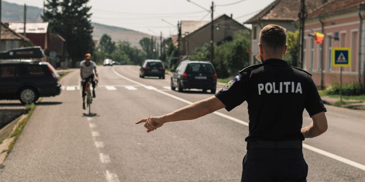 Posturi cu încadrare directă în Poliția Română. Sute de locuri de muncă au fost scoase la concurs