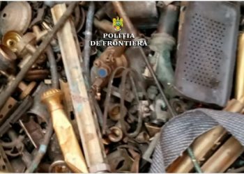 Peste 46 de tone de deşeuri care veneau din Macedonia și Grecia, oprite la Punctul de Trecere a Frontierei Turnu Măgurele