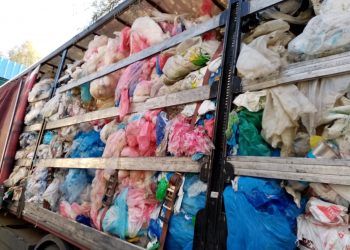 Deșeuri amestecate cu substanțe chimice oprite la Frontiera Turnu Măgurele