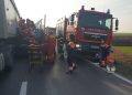 Accident între două TIR-uri şi o autocamionetă, pe DN 6. O persoană a murit