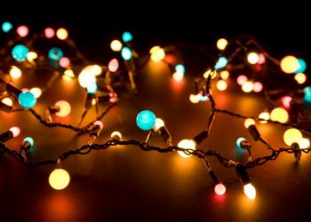 Mii de euro cheltuiți pentru beculețe de Crăciun de două comune din Teleorman