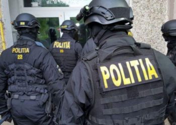 Percheziții și audieri într-un dosar de trafic de migranți, după ce 16 sirieni au trecut fraudulos frontiera