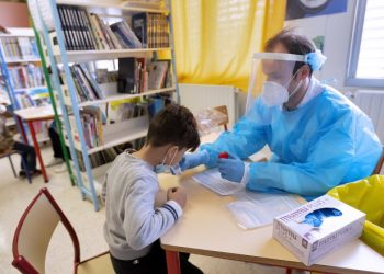 Testarea copiilor se poate face acasă sau la școală. Ce se întâmplă când testul iese pozitiv